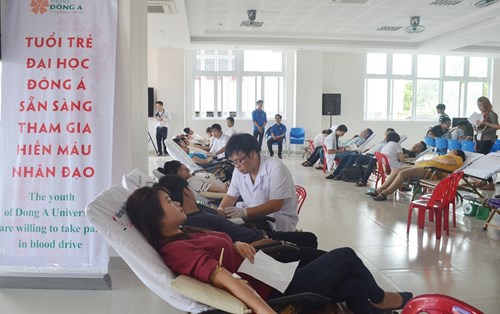 Ngày hội hiến máu tình nguyện lần 1 - 2016 tại ĐH Đông Á: Góp thêm 157 đơn vị máu cho cộng đồng